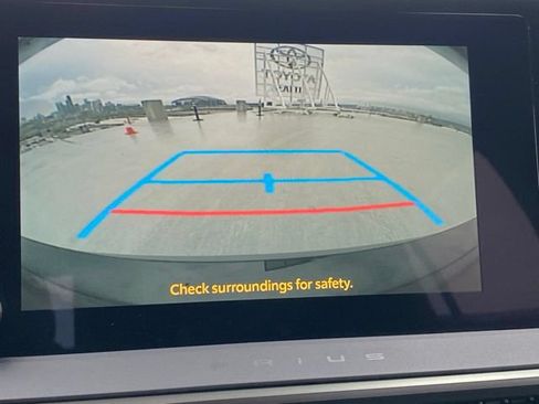 Used 2025 Toyota Prius XLE AWD/4WD image 17
