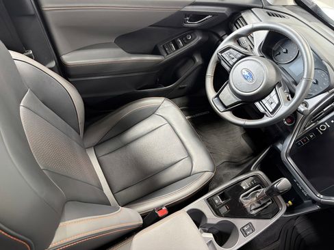 Certified 2025 Subaru Crosstrek 2.5i Limited w/ Crosstrek Mirror Package image 9