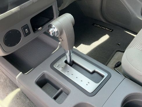 Used 2016 Nissan Frontier SV RWD image 25