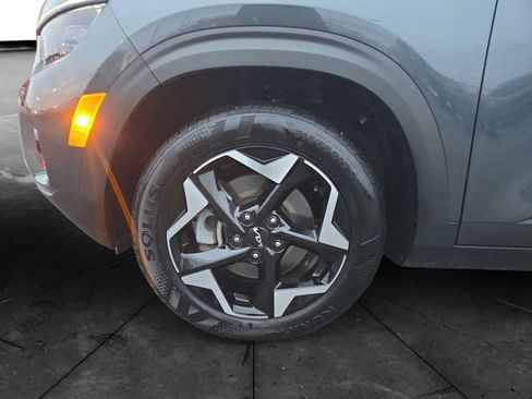 Used 2024 Kia Seltos EX image 14