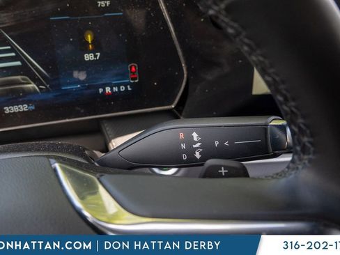 Used 2025 Chevrolet Equinox LT FWD image 13