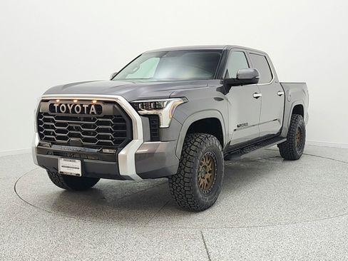 Used 2022 Toyota Tundra Limited image 9