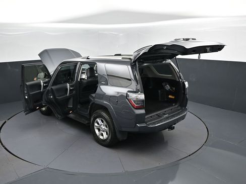 Used 2024 Toyota 4Runner SR5 Premium AWD/4WD image 2