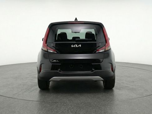 Used 2025 Kia Soul LX w/ LX Technology Package FWD image 7