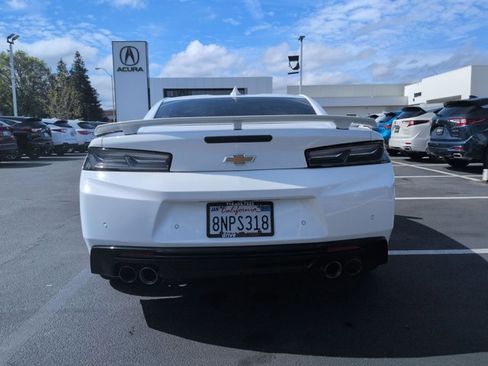 Used 2016 Chevrolet Camaro SS RWD image 7