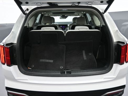 Certified 2023 Kia Sorento SX image 23