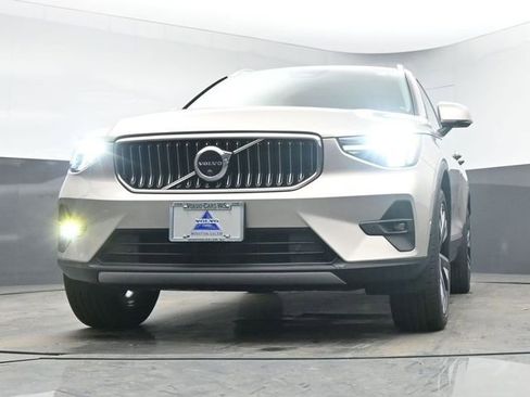 Used 2023 Volvo XC40 B5 Plus w/ Driver Assist Package image 11