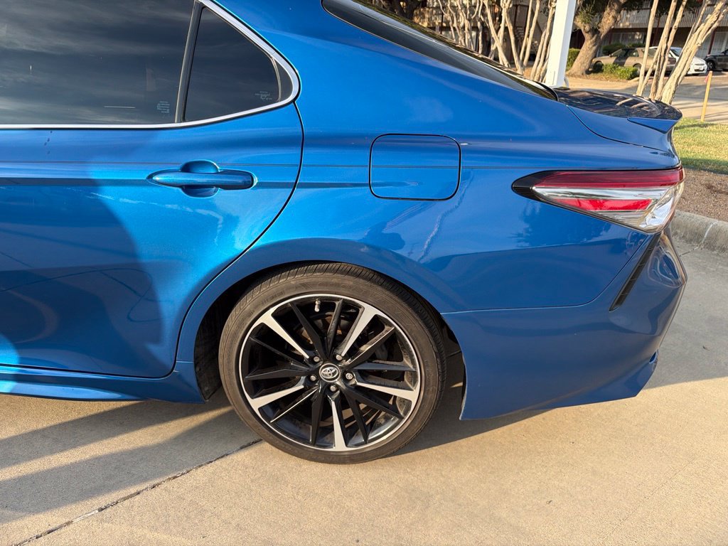 Used 2019 Toyota Camry XSE FWD image 3