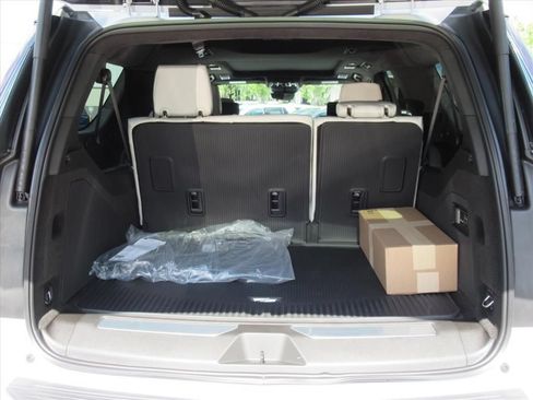 New 2026 Cadillac Escalade ESV Platinum Sport w/ LPO, ONYX Package AWD/4WD image 40