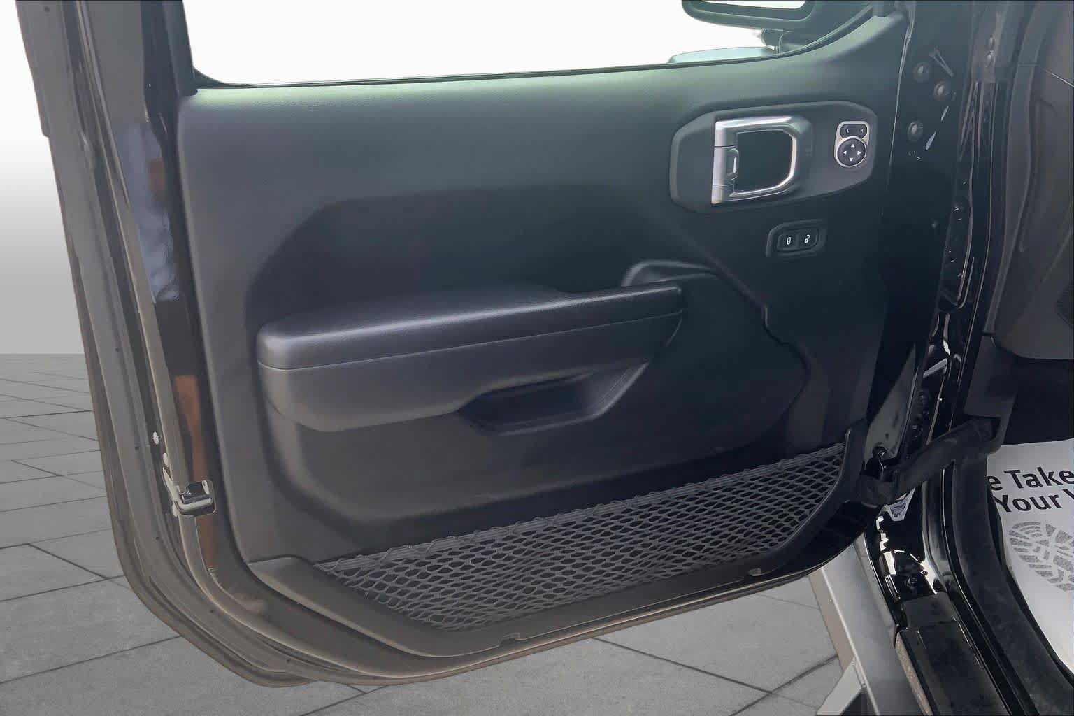 Used 2021 Jeep Wrangler Unlimited Sport AWD/4WD image 22