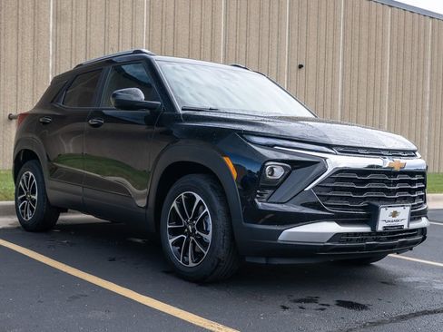 New 2026 Chevrolet TrailBlazer LT w/ Driver Confidence Package image 2