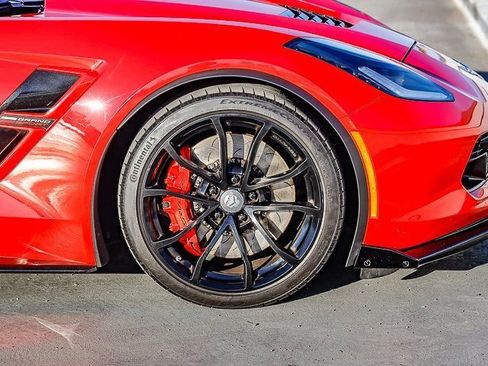 Used 2018 Chevrolet Corvette Grand Sport image 11