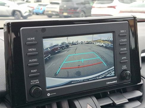 Used 2022 Toyota RAV4 XLE image 18