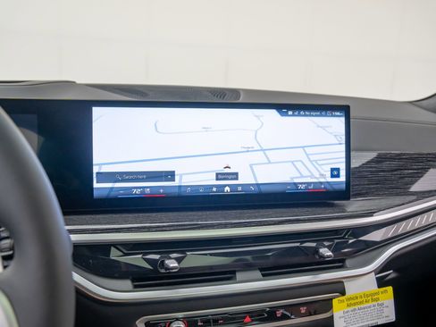 New 2025 BMW X7 M60i image 23