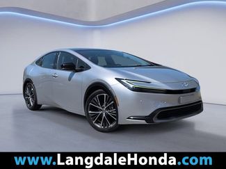Used 2023 Toyota Prius XLE video 1