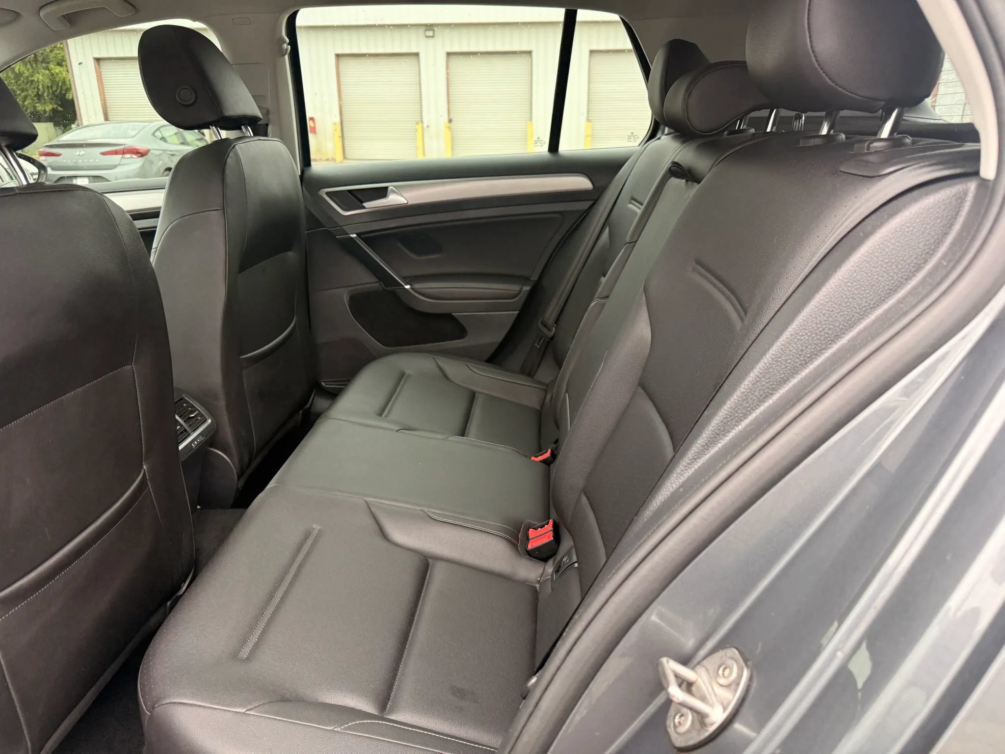Used 2017 Volkswagen Golf Wolfsburg Edition FWD image 21