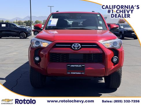 Used 2024 Toyota 4Runner SR5 Premium w/ Moonroof Package AWD/4WD image 2