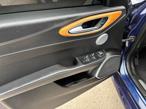 Used 2017 Alfa Romeo Giulia Ti w/ TI Lusso Light Wood Package image 10