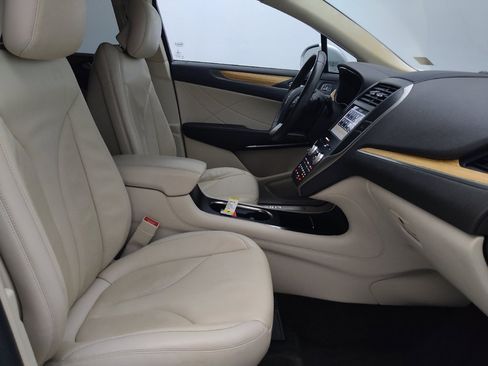 Used 2016 Lincoln MKC Select w/ Select Plus Package FWD image 21