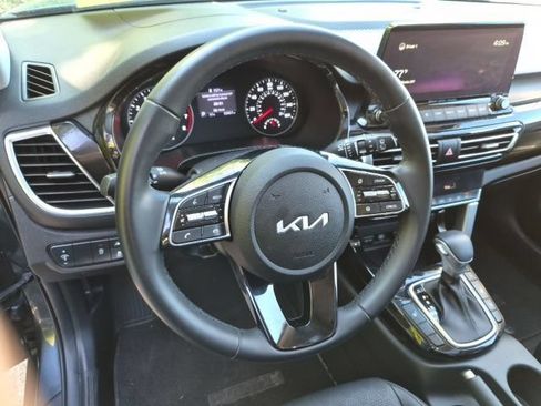 Used 2022 Kia Seltos EX AWD/4WD image 19