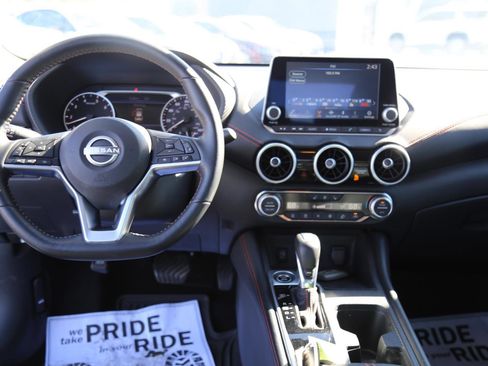 Used 2024 Nissan Sentra SR w/ SR Premium Package image 21