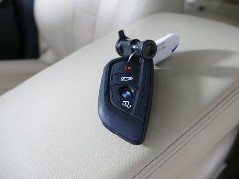 Used 2021 BMW X3 xDrive30i w/ Executive Package image 22