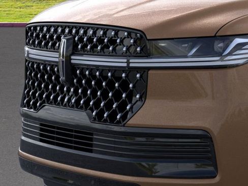 New 2026 Lincoln Navigator L Black Label AWD/4WD image 17