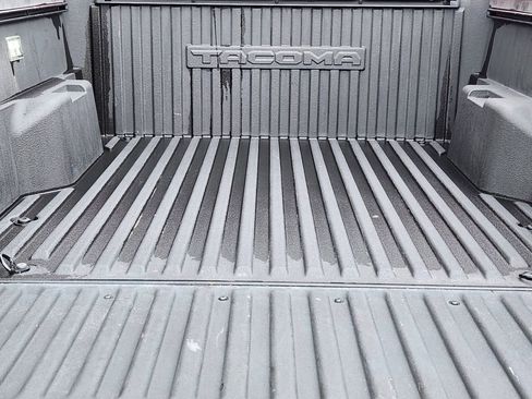 Used 2024 Toyota Tacoma TRD Off-Road image 21