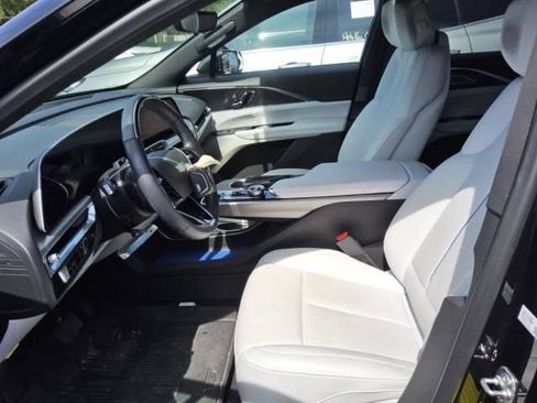 Used 2024 Cadillac Lyriq Luxury w/ LPO, Floor Liner Package AWD/4WD image 6