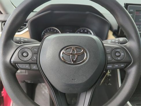 Used 2019 Toyota RAV4 LE image 34