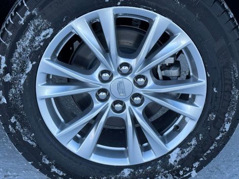 New 2025 Cadillac XT6 Luxury image 8