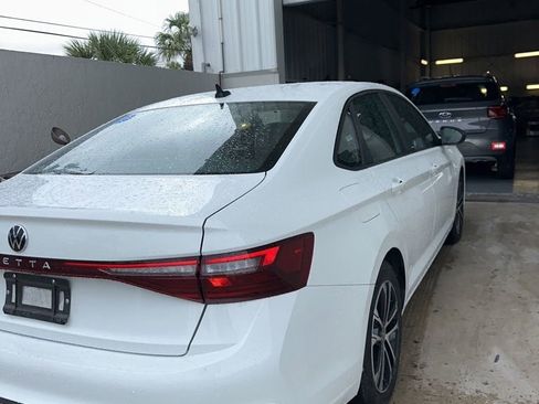 Used 2025 Volkswagen Jetta Sport FWD image 8
