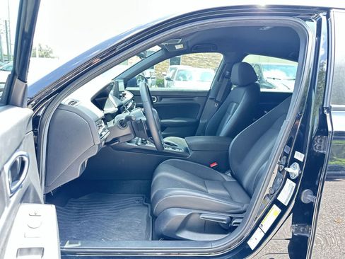 Used 2025 Honda Civic Sport image 2