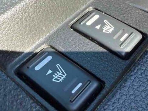 Used 2005 Nissan 350Z Touring image 48