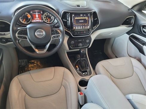 Used 2021 Jeep Cherokee Limited w/ Elite Package image 10