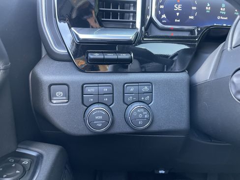 New 2026 Chevrolet Silverado 1500 High Country AWD/4WD image 24