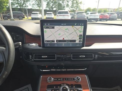 Certified 2023 Lincoln Aviator Reserve w/ Jet Package AWD/4WD image 37