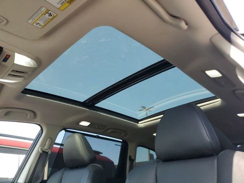 Used 2023 Subaru Ascent Touring image 4