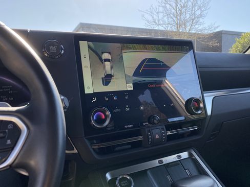 Used 2024 Lexus GX 550 image 33