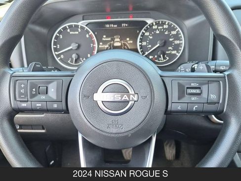 Used 2024 Nissan Rogue S FWD image 12