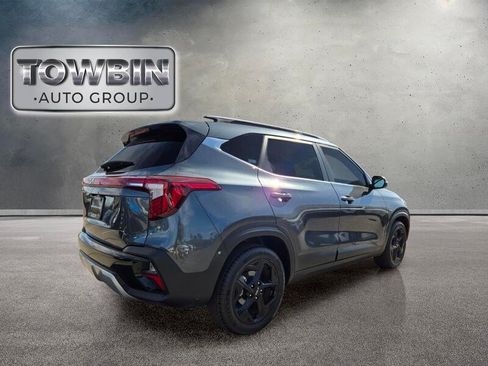 Certified 2024 Kia Seltos EX FWD image 5