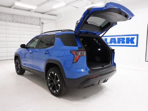 New 2026 Chevrolet Equinox RS w/ Convenience Package III FWD image 9