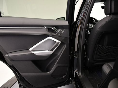 Used 2025 Audi Q3 2.0T Premium w/ Convenience Package image 40