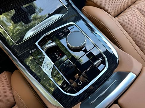 New 2026 BMW X5 xDrive50e w/ M Sport Package image 18