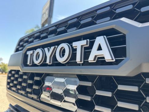 Used 2019 Toyota Tacoma TRD Sport w/ TRD Premium Sport Package RWD image 43