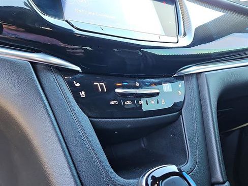 Certified 2020 Cadillac XT6 Sport w/ Platinum Package image 18