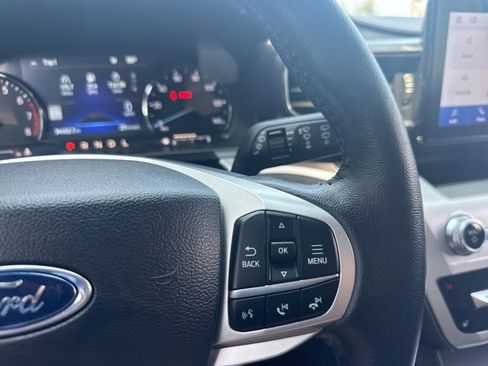 Used 2022 Ford Explorer XLT w/ Equipment Group 202A image 19