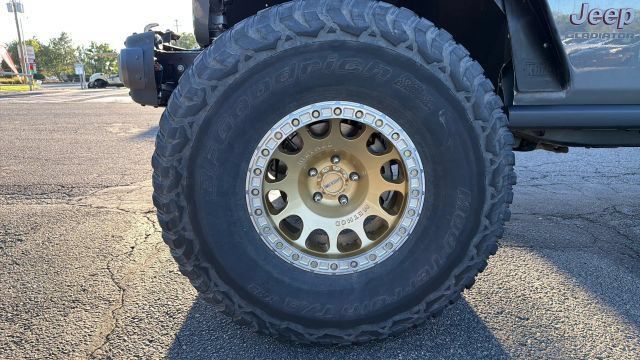 Used 2020 Jeep Gladiator Rubicon AWD/4WD image 9