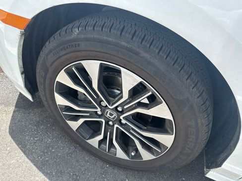 Used 2025 Honda Odyssey Elite image 6