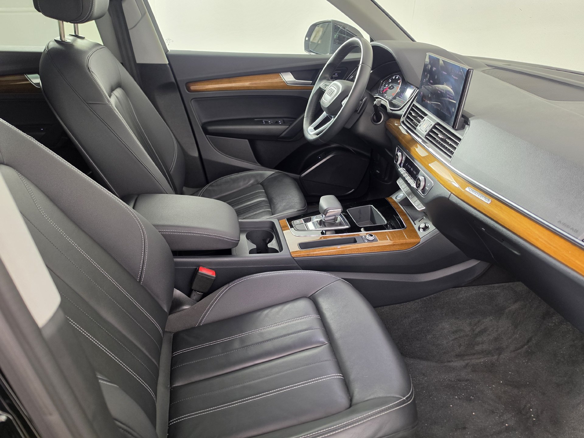 Used 2024 Audi Q5 2.0T Premium AWD/4WD image 34